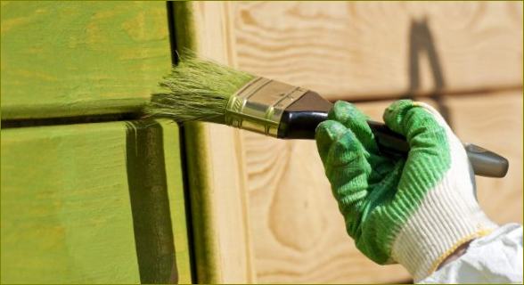 Дори и при боядисване с цветна боя естествената структура на дървото се запазва