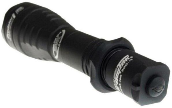 ArmyTek Predator v3 XP-L HI (бяла светлина)